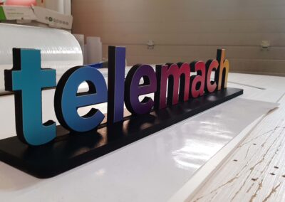 Samostojeća 3D slova u gradijentu